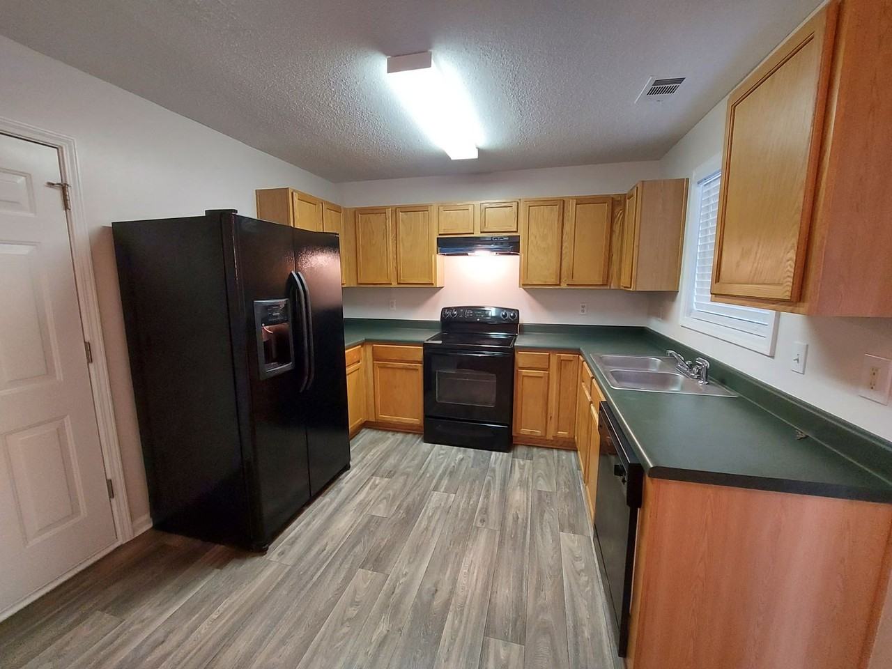 7093 Mahonia Pl - Photo 3 of 27