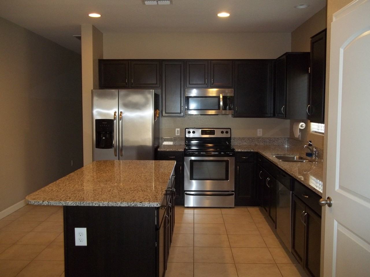 41094 W Somers Dr - Photo 3 of 19