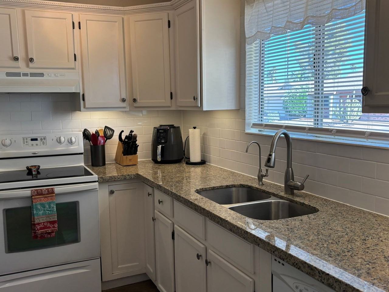 729 Leisure World - Photo 5 of 34