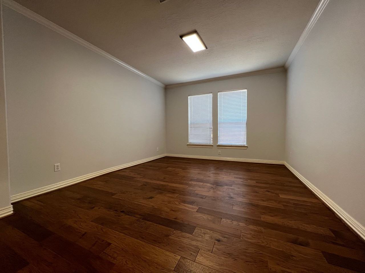 3518 Ellies Ln - Photo 3 of 22