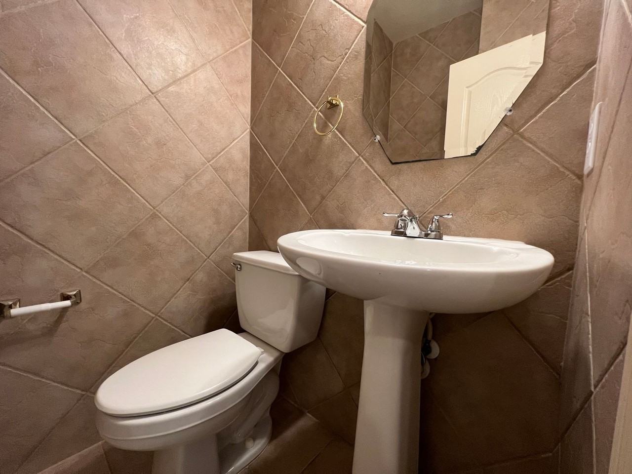 3518 Ellies Ln - Photo 4 of 22