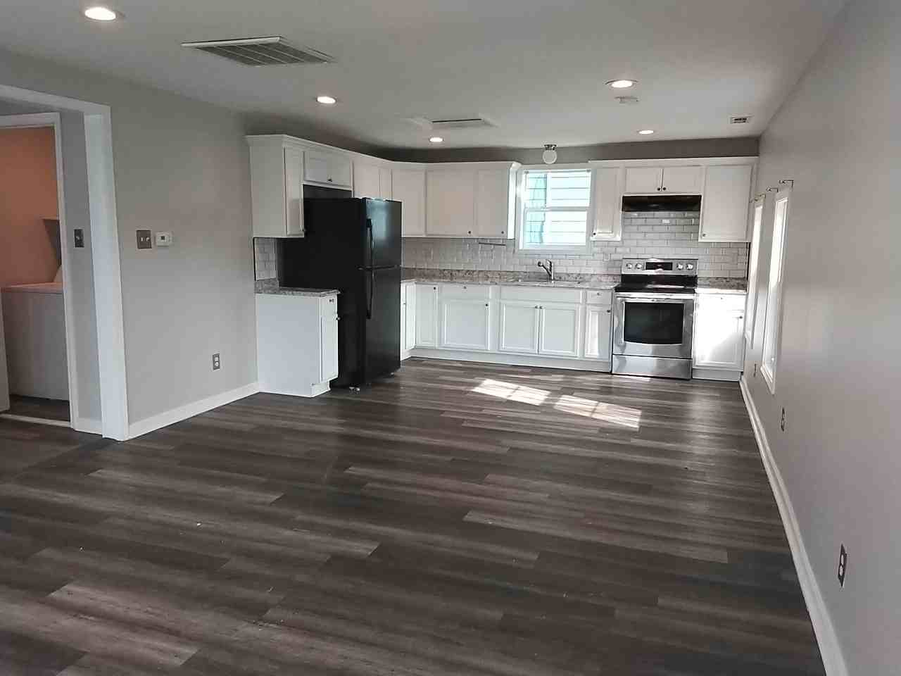 14 W 24th St - Photo 2 of 8