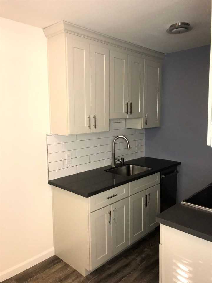 864 Park Dr - Photo 3 of 50