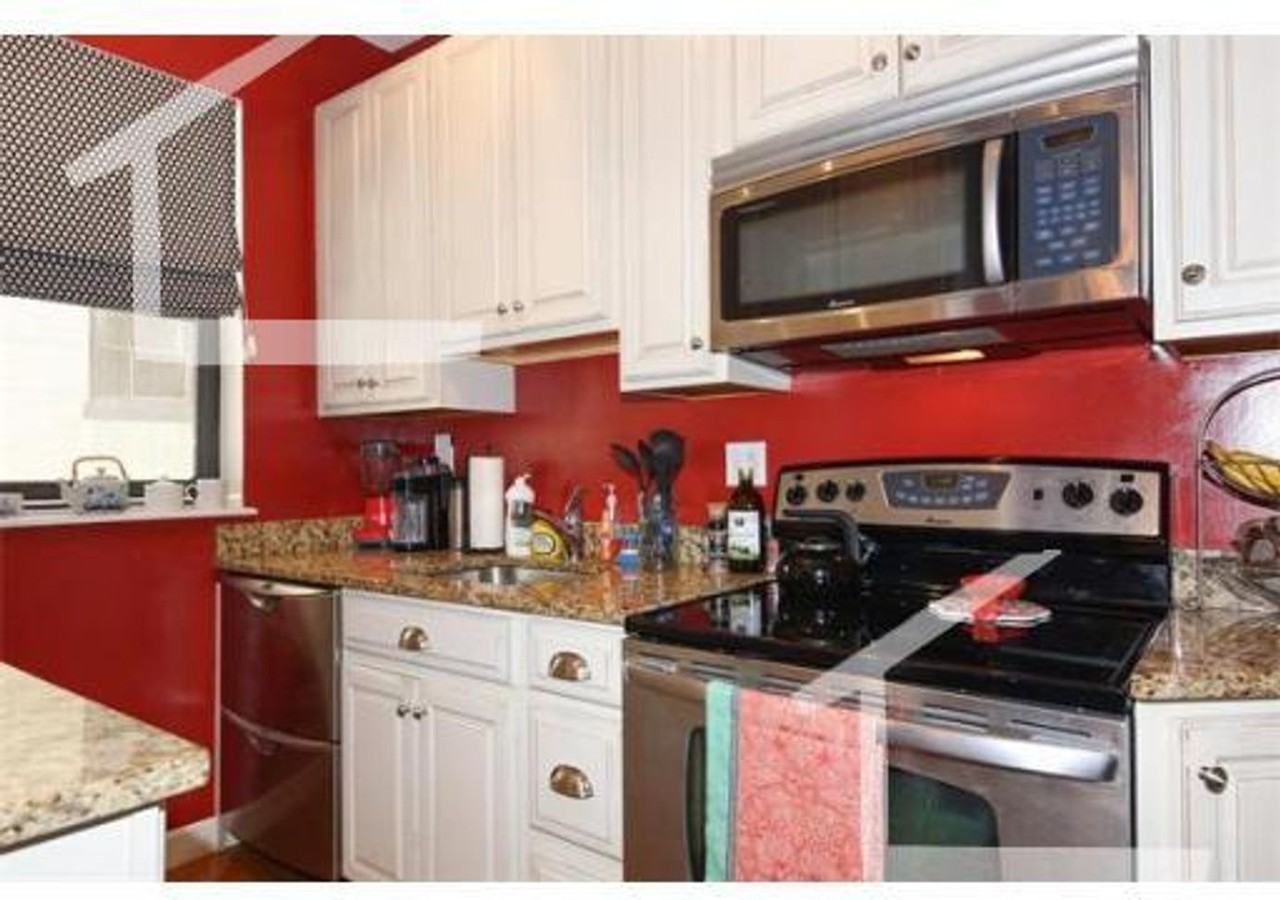 317 Summit Ave - Photo 2 of 7