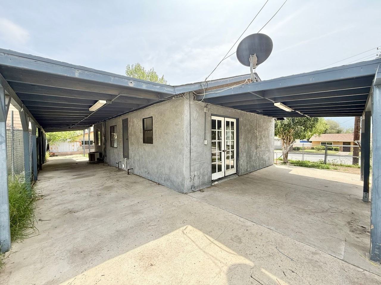 513 Main St - Photo 2 of 8