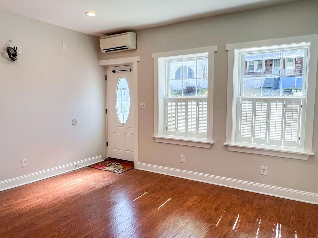 105 7th St - Photo 3 of 15