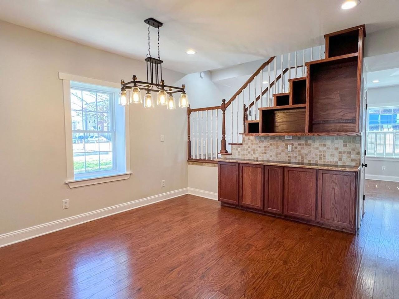 105 7th St - Photo 7 of 15