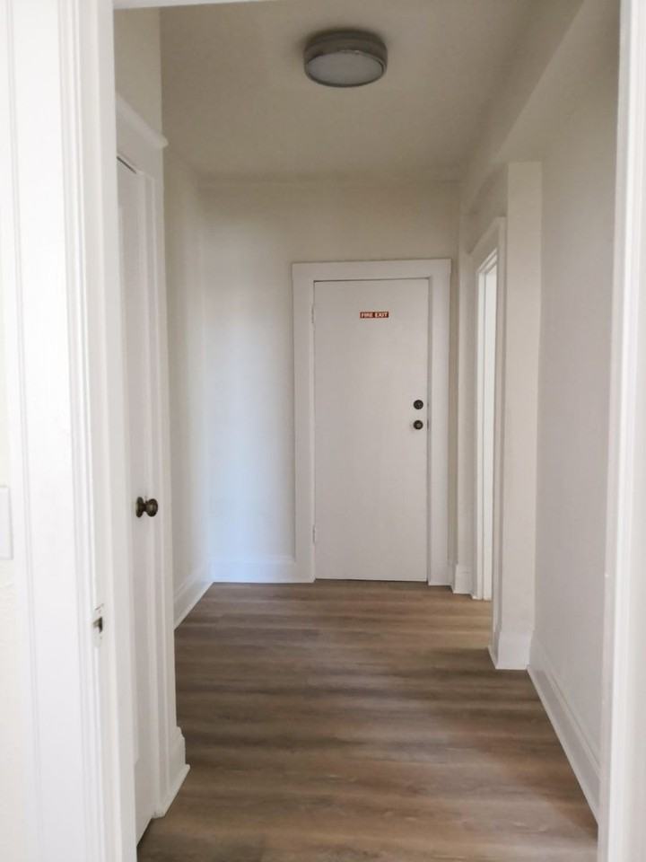 1220 Powell St #3 - Photo 3 of 4