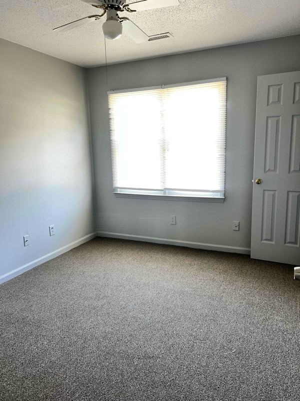 4614 Nesbit Ct - Photo 4 of 12