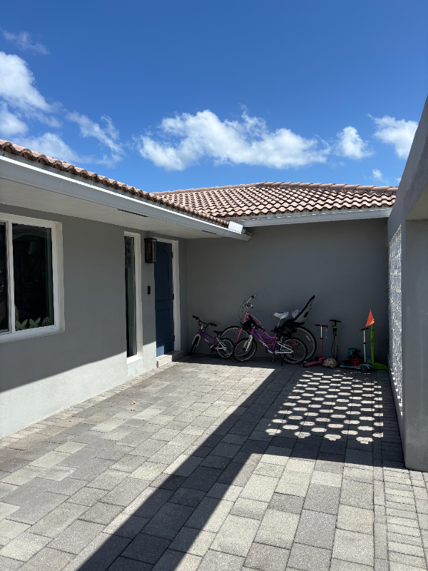 2432 Ne 26th Ave - Photo 5 of 20