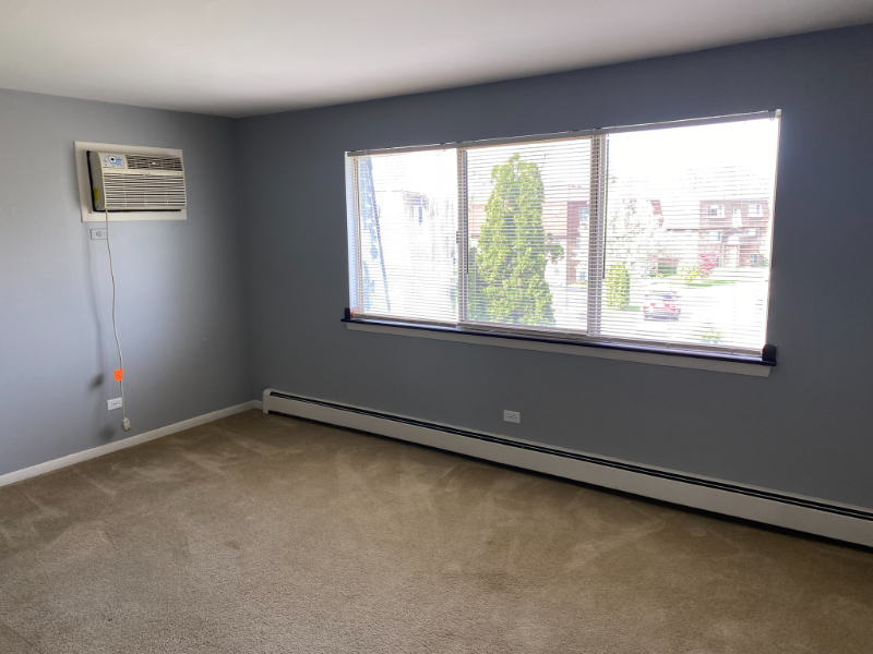 7041 170th St #2S - Photo 2 of 12