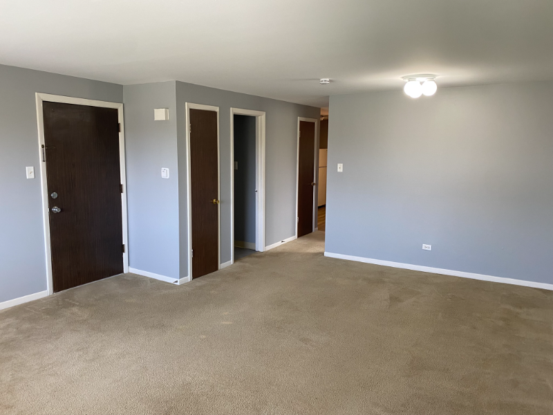 7041 170th St #2S - Photo 3 of 12