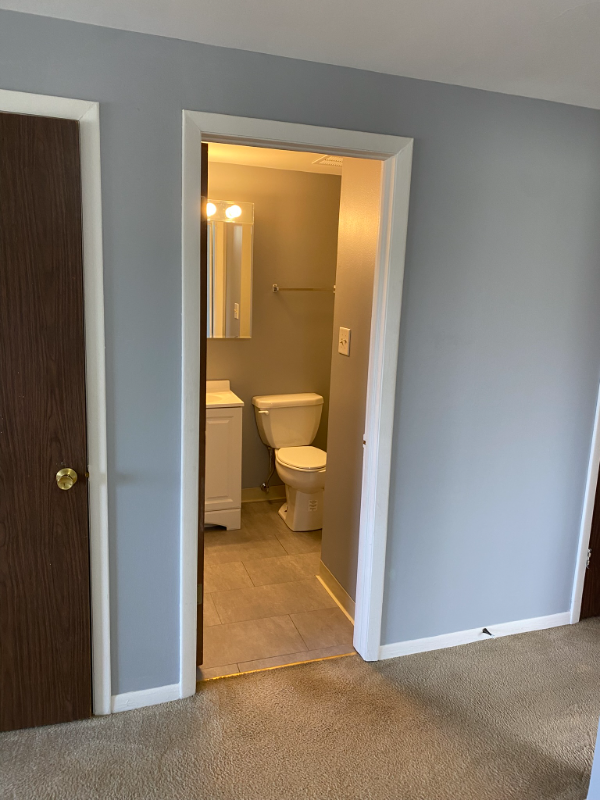 7041 170th St #2S - Photo 4 of 12