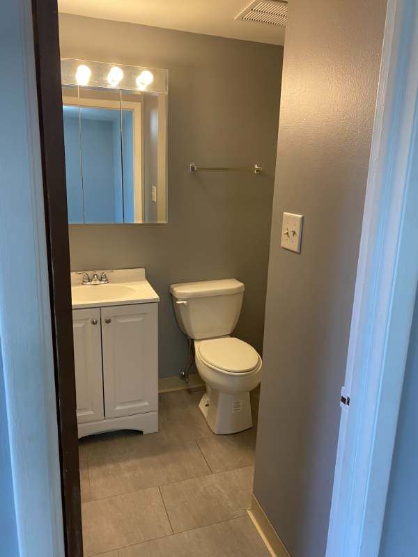 7041 170th St #2S - Photo 5 of 12