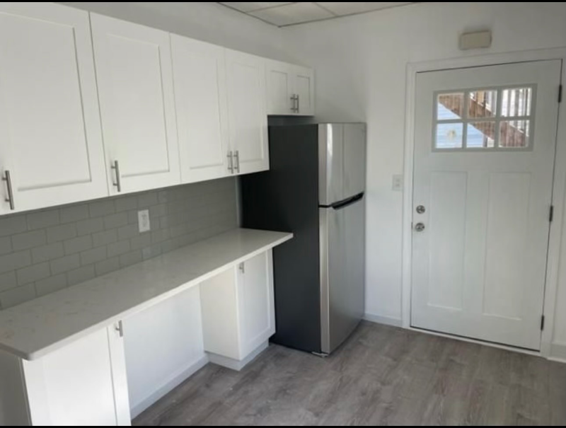 332 Glenhill Ave #1R - Photo 2 of 10