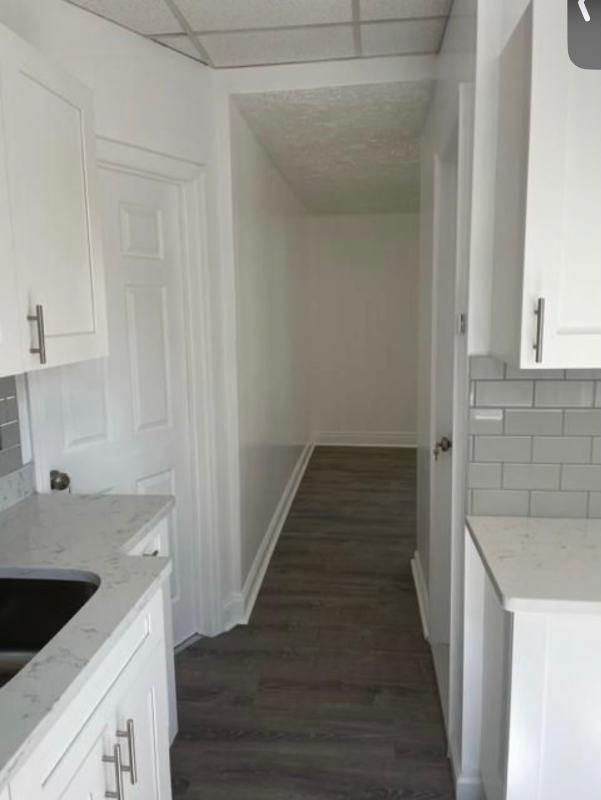 332 Glenhill Ave #1R - Photo 3 of 10