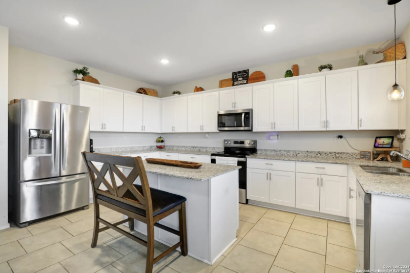 10368 Braunig - Photo 3 of 5