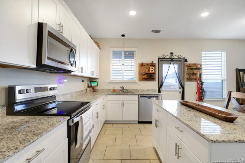 10368 Braunig - Photo 4 of 5