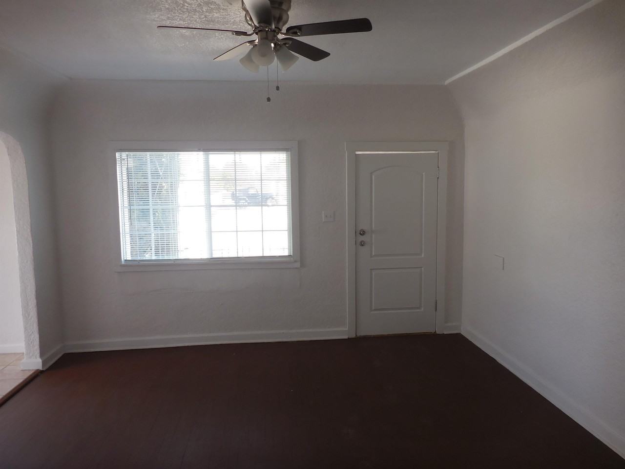 3417 Leavell Avenue - Photo 3 of 12