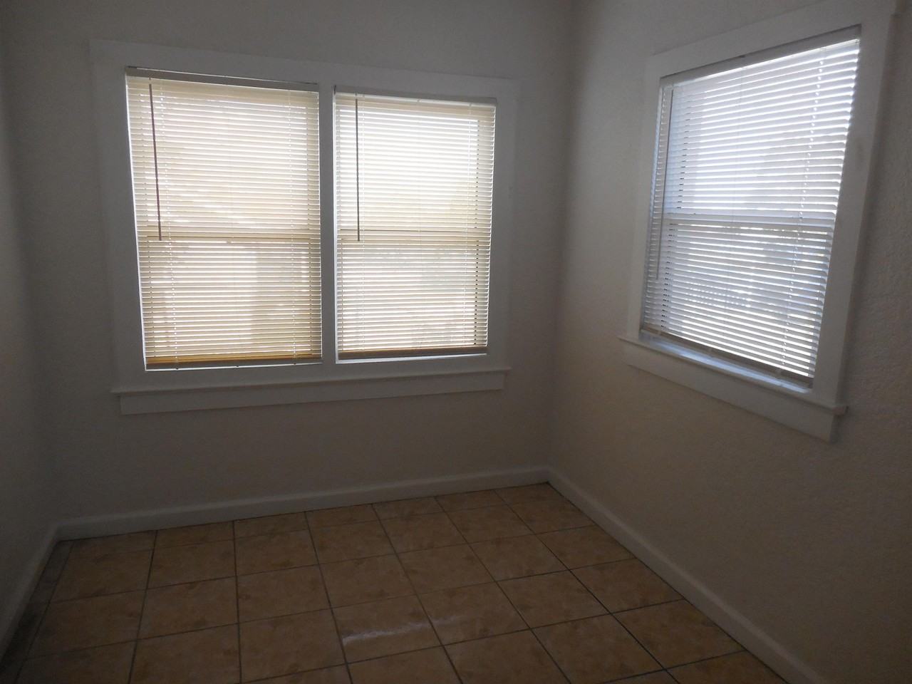 3417 Leavell Avenue - Photo 5 of 12