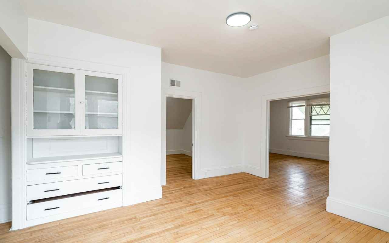 2955 North 17th Street, Unit B - Photo 4 of 15