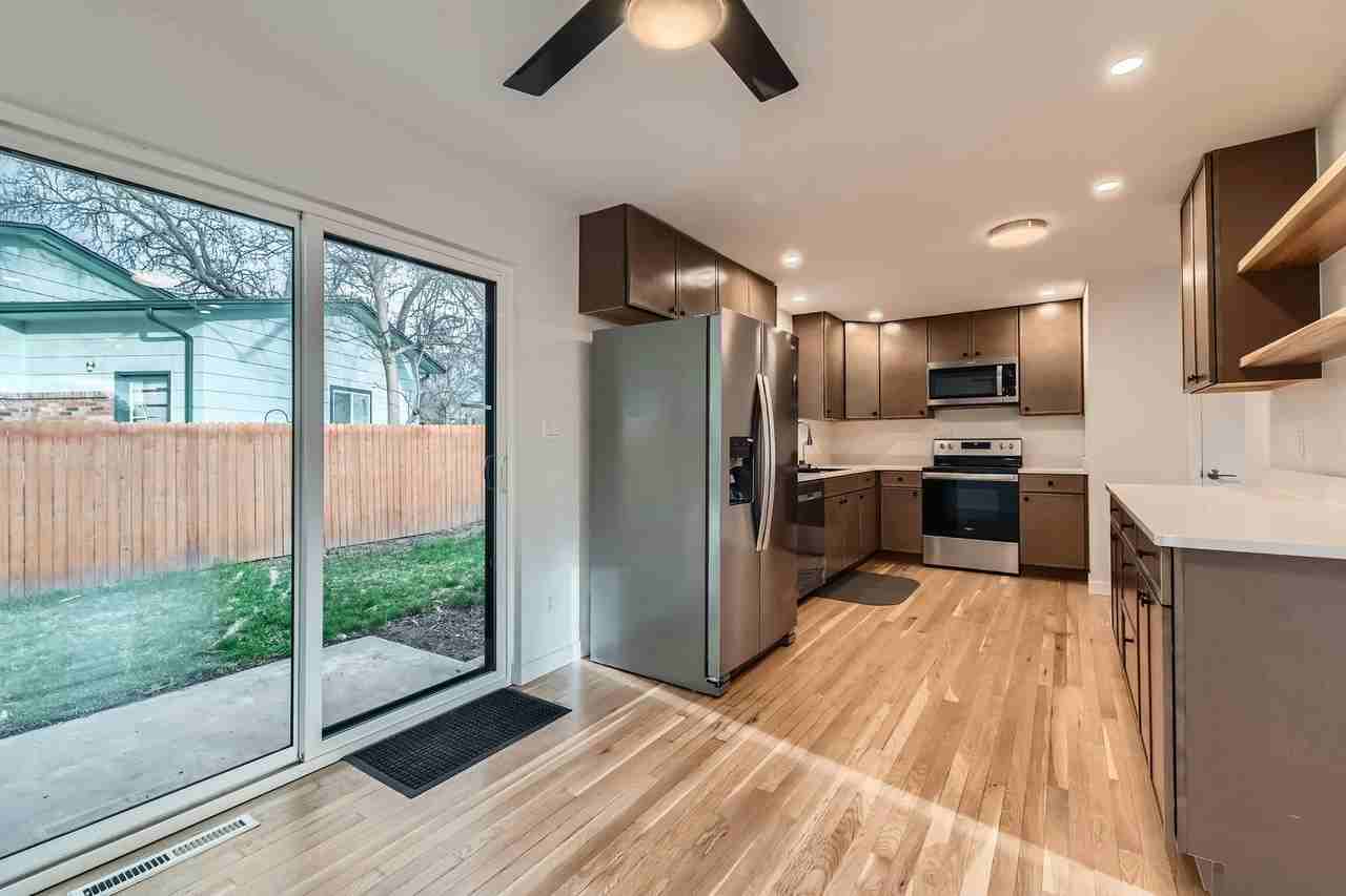 1430 Lashley Street - Photo 2 of 28