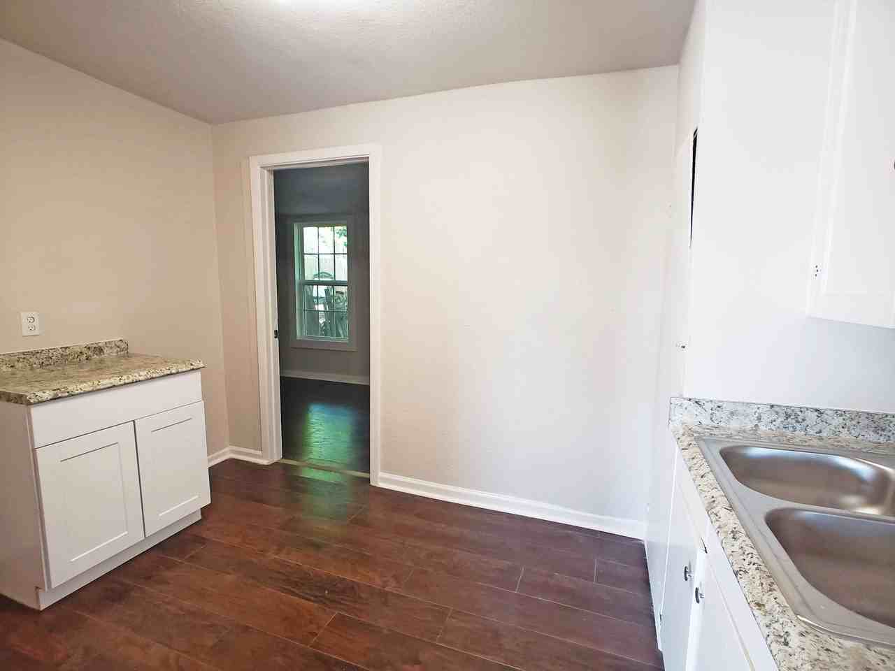1529 N. Walters - Photo 4 of 10