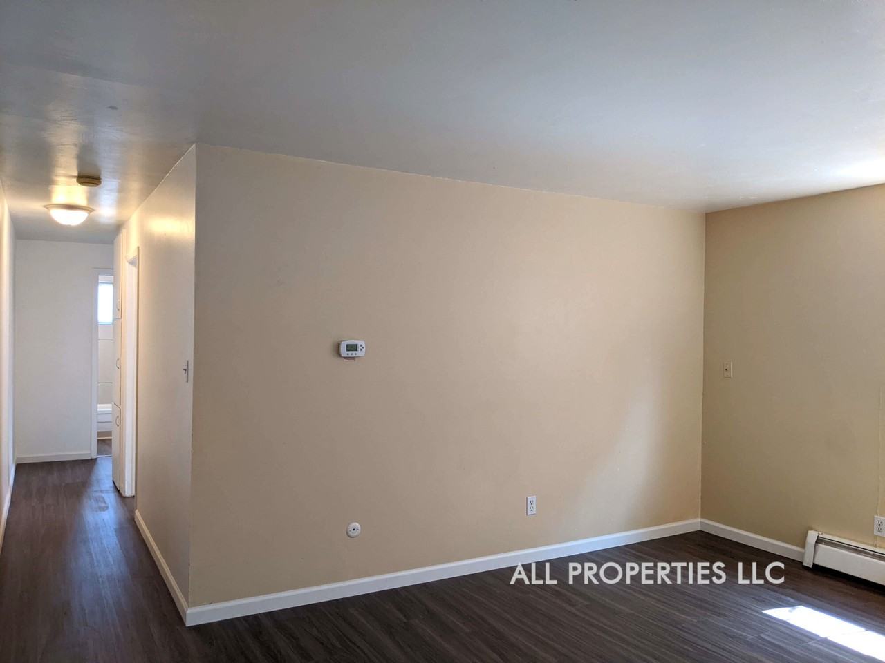 919 3rd St Apt 2 - Photo 5 of 32