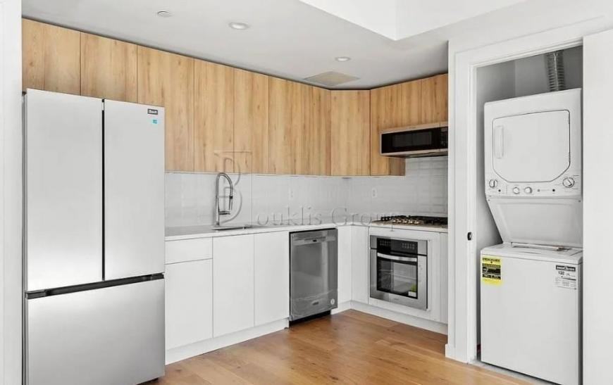 3018 14th St - Photo 3 of 10