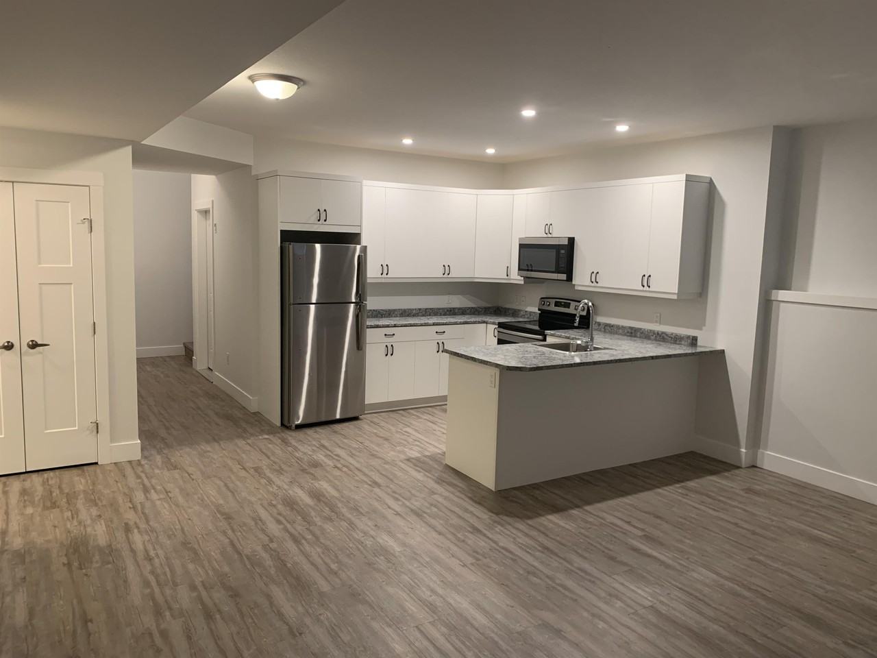 8403 B- 8403 81a St #F56B - Photo 3 of 12