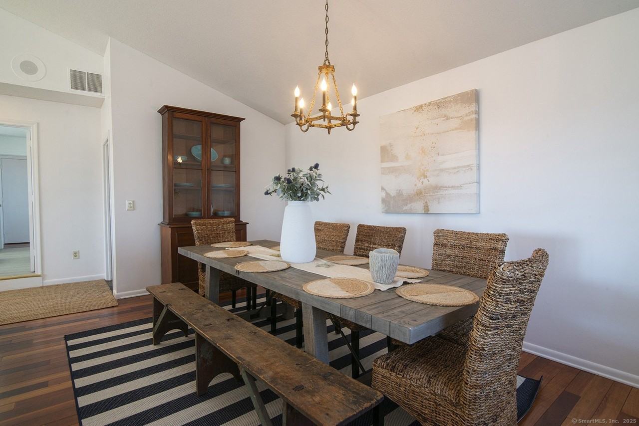 782 Groton Long Point Rd - Photo 5 of 22