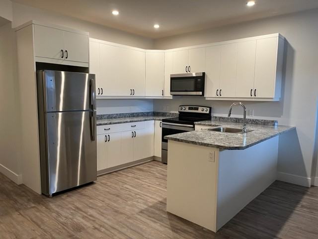 8408 B-8408 88 Ave #F59B - Photo 3 of 9