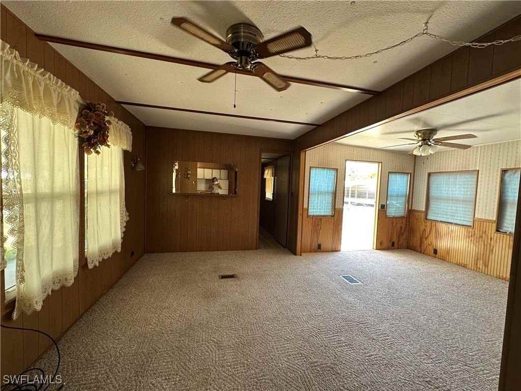 140 Lamplighter Ln - Photo 4 of 17