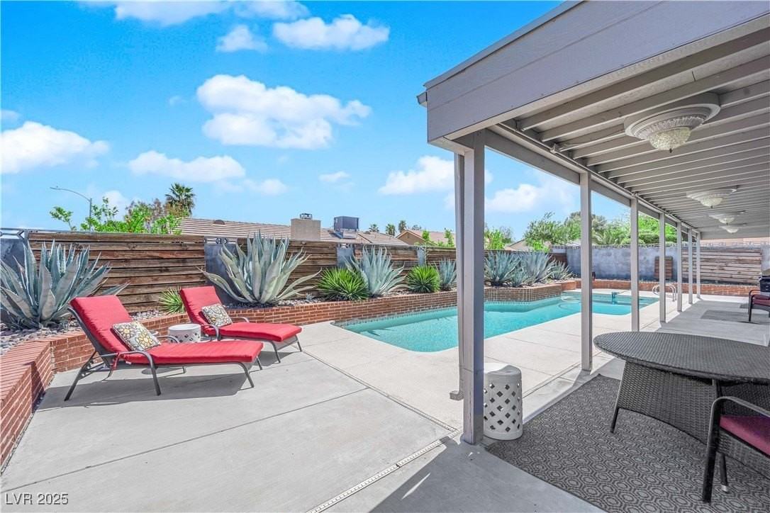 148 Triberg Ct - Photo 6 of 28