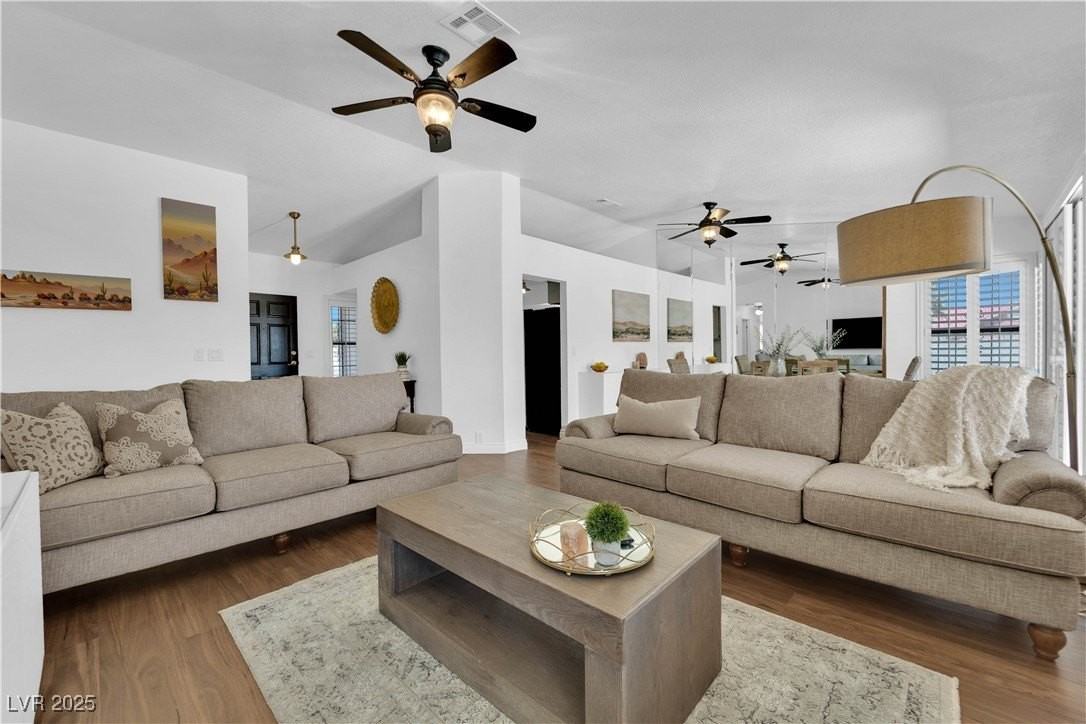 148 Triberg Ct - Photo 3 of 28