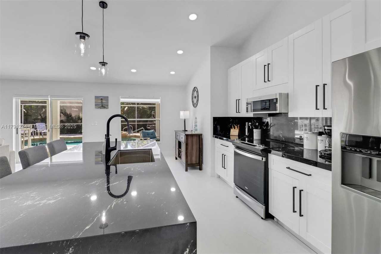 172 Plantation Circle #172 - Photo 6 of 35