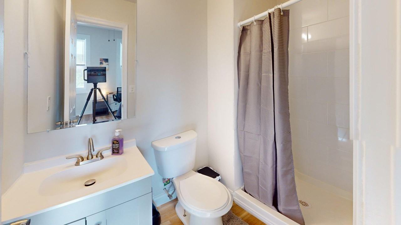 N Loudon Ave - Photo 5 of 14