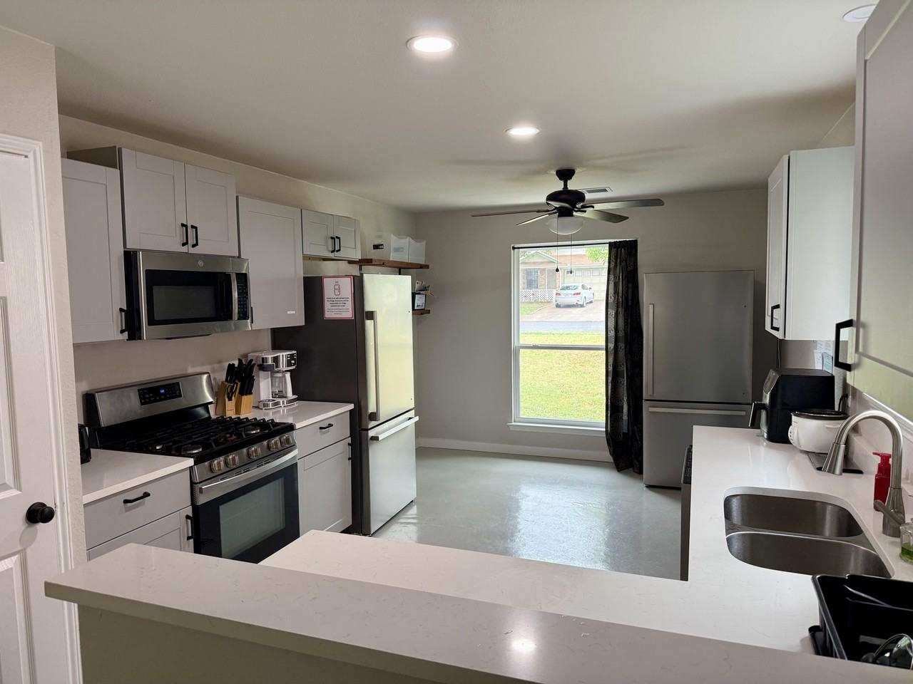 Thompkins Dr - Photo 4 of 16