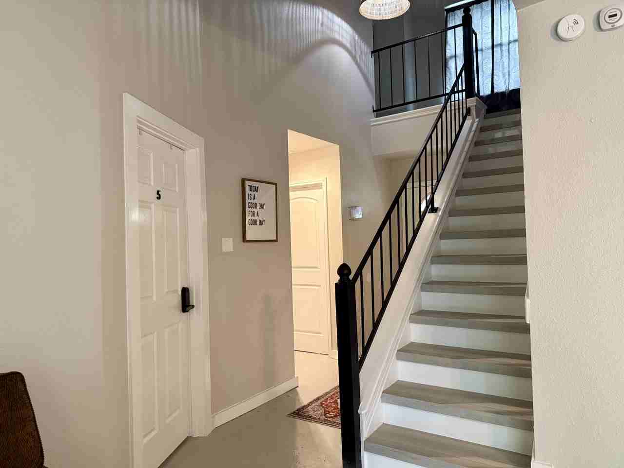 Thompkins Dr - Photo 7 of 16