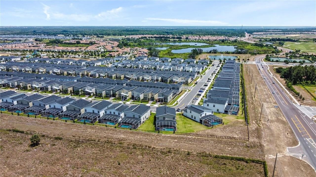 9084 Sommerset Hills Dr - Photo 4 of 50