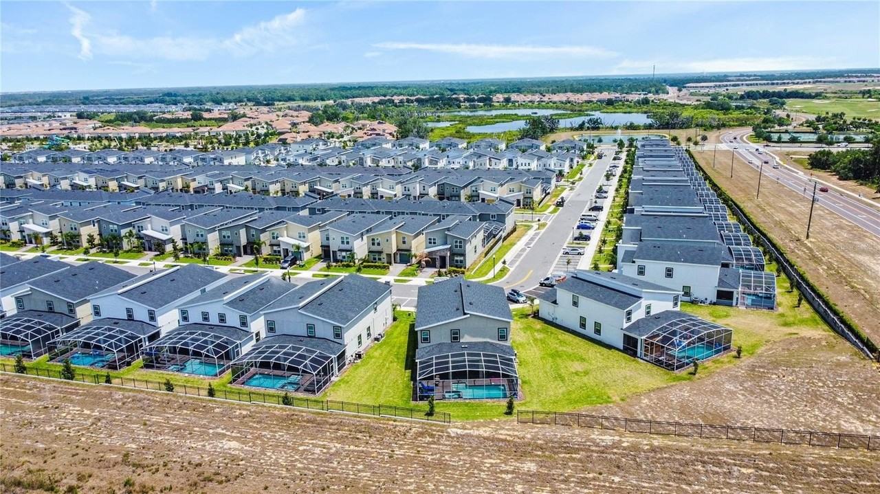 9084 Sommerset Hills Dr - Photo 5 of 50