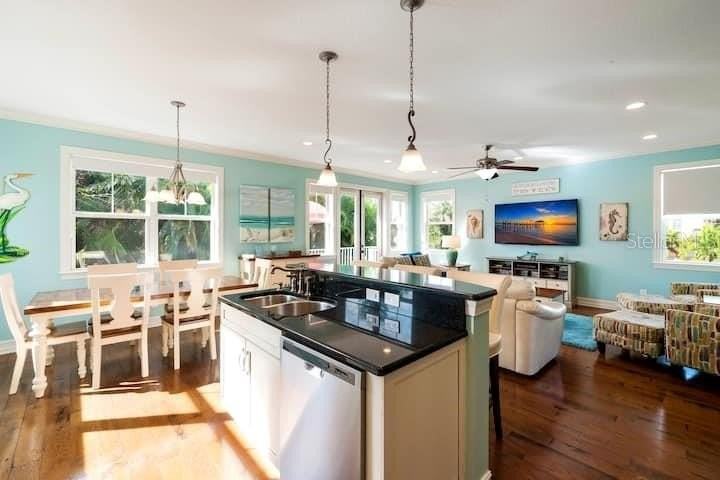 4808 Gulf Dr #B - Photo 6 of 50