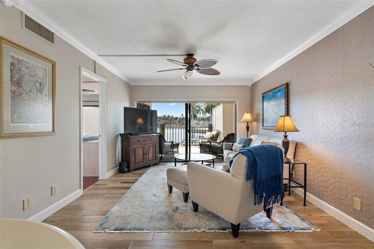 6277 Bahia Del Mar Boulevard South #110 - Photo 4 of 33