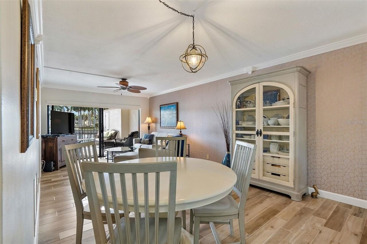 6277 Bahia Del Mar Boulevard South #110 - Photo 7 of 33