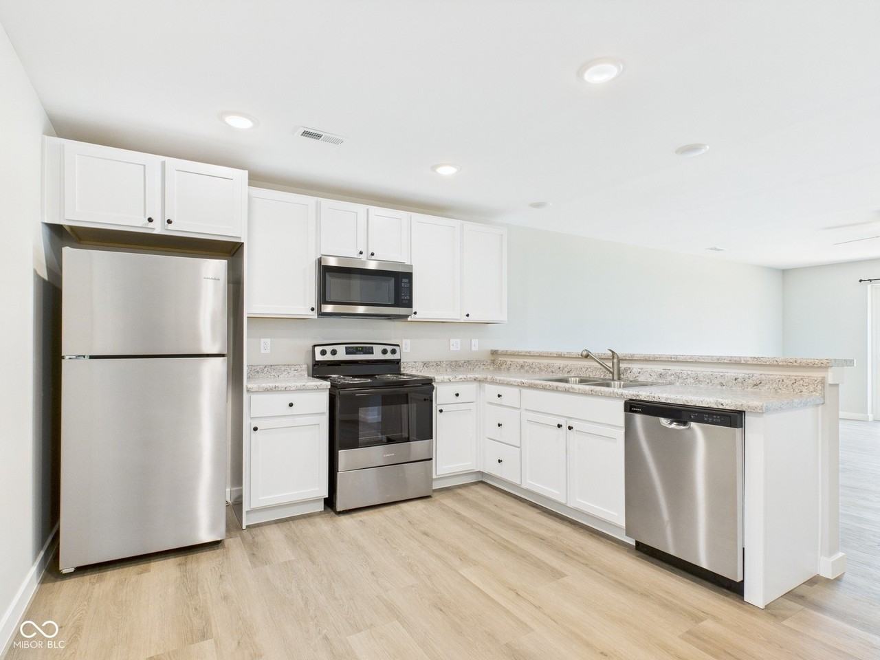 9904 9904 W Bison Drive - Photo 6 of 20