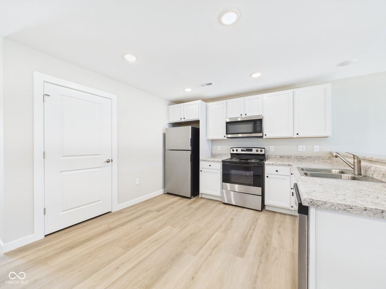 9904 9904 W Bison Drive - Photo 7 of 20