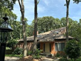 featured image of 101 Noyack Path