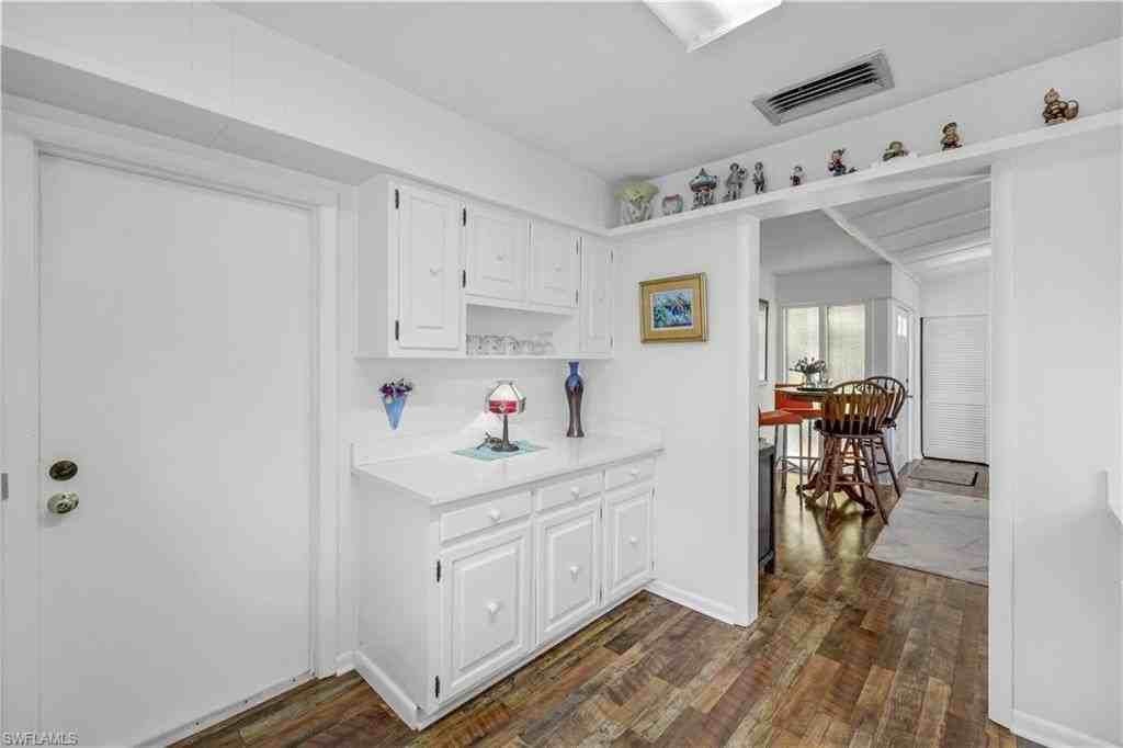 1382 Jamaica Road - Photo 7 of 27