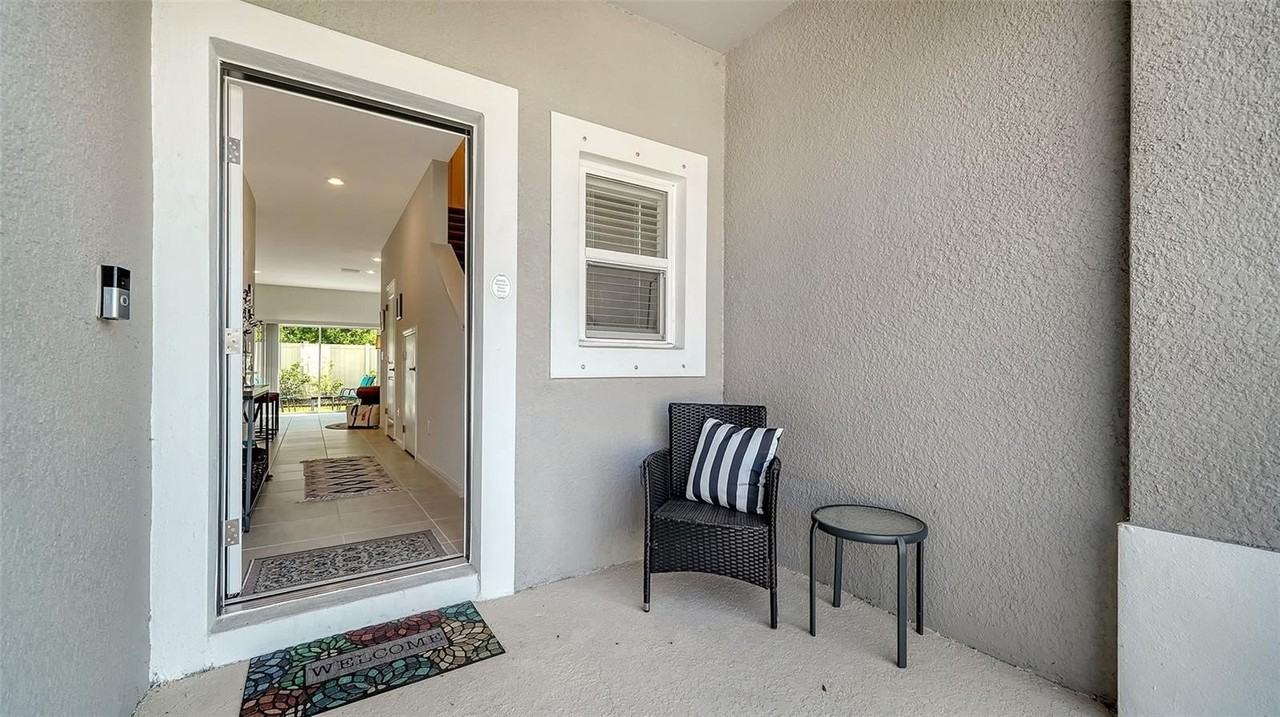 9068 Driven Snow St - Photo 4 of 38