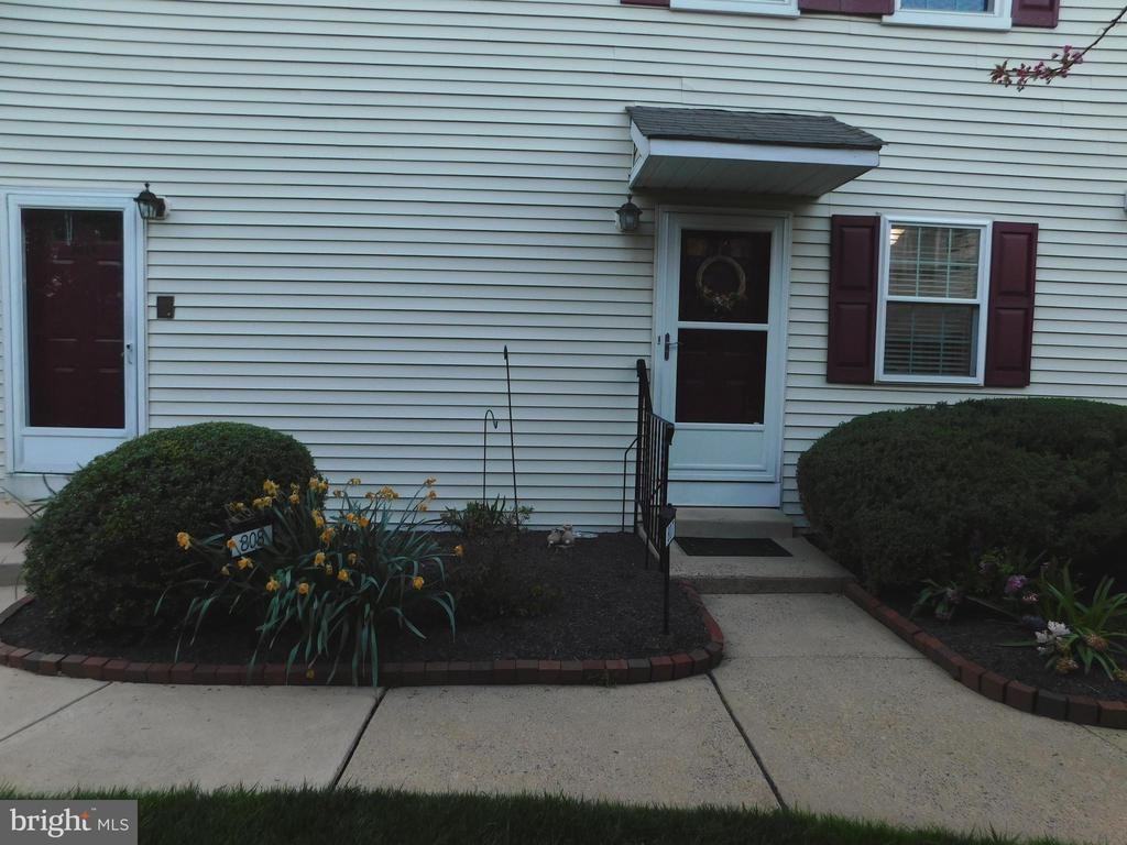 807 Steamboat Sta - Photo 3 of 24